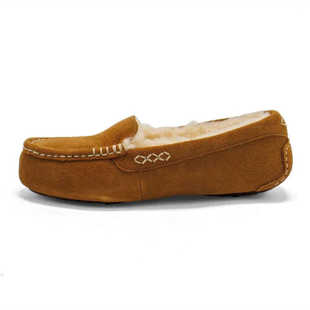 NEW UGG women's ansley moccasin style slippers in chestnut